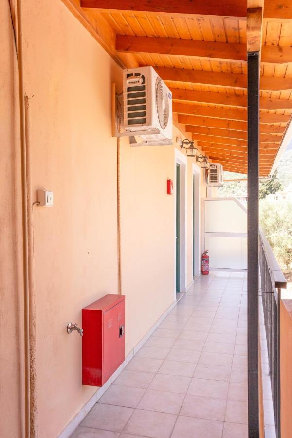Apagio Apartments Mikros Gialos Exterior photo